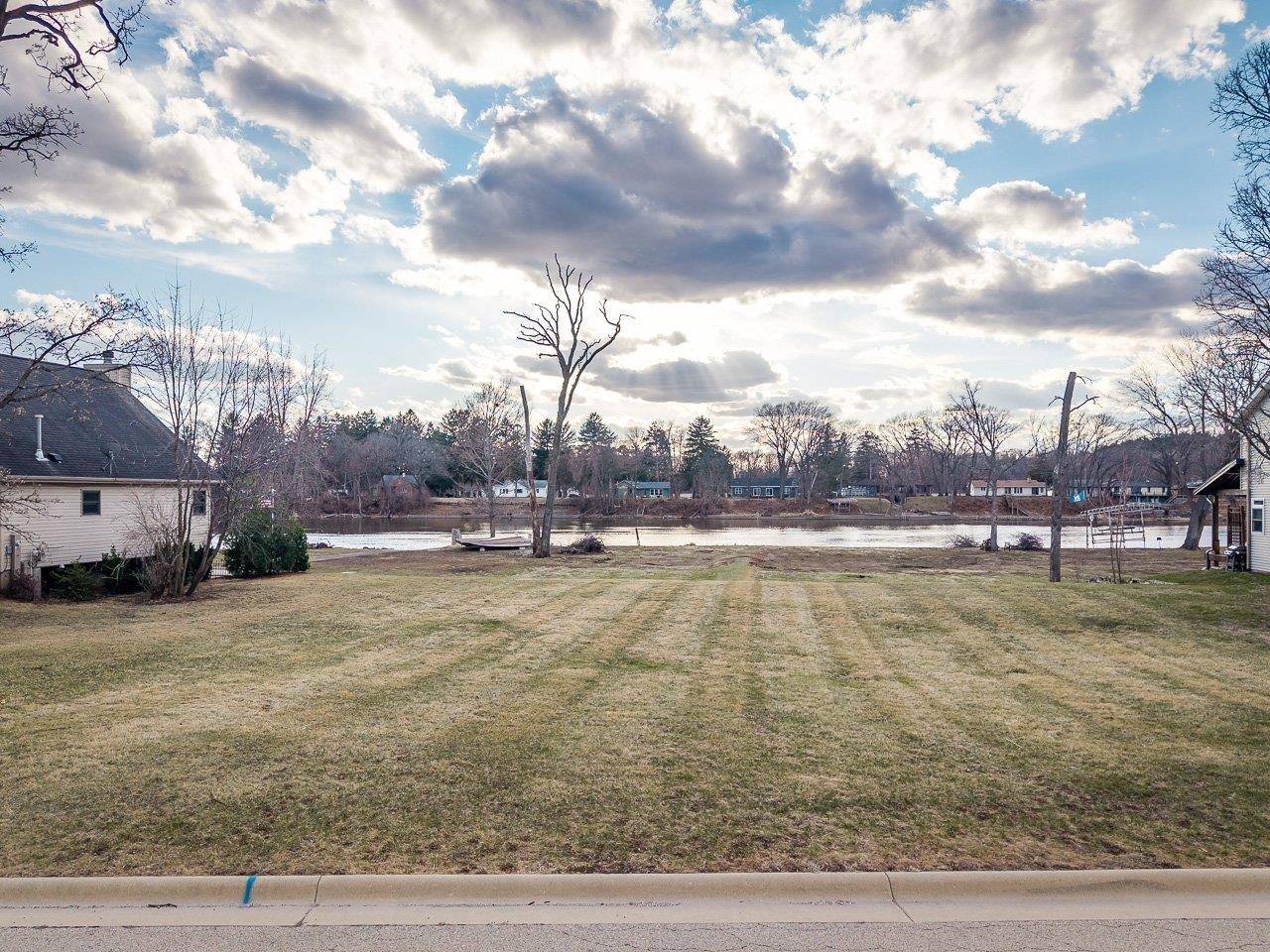 Machesney Park, IL 61115,99xx Queen Oaks Drive
