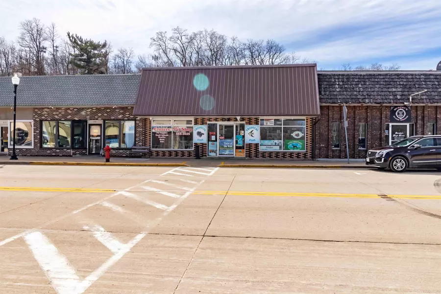 211 S Main Street, Necedah, WI 54646-8105