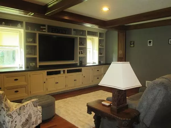 Westfield, WI 53964,N6459 County Road M