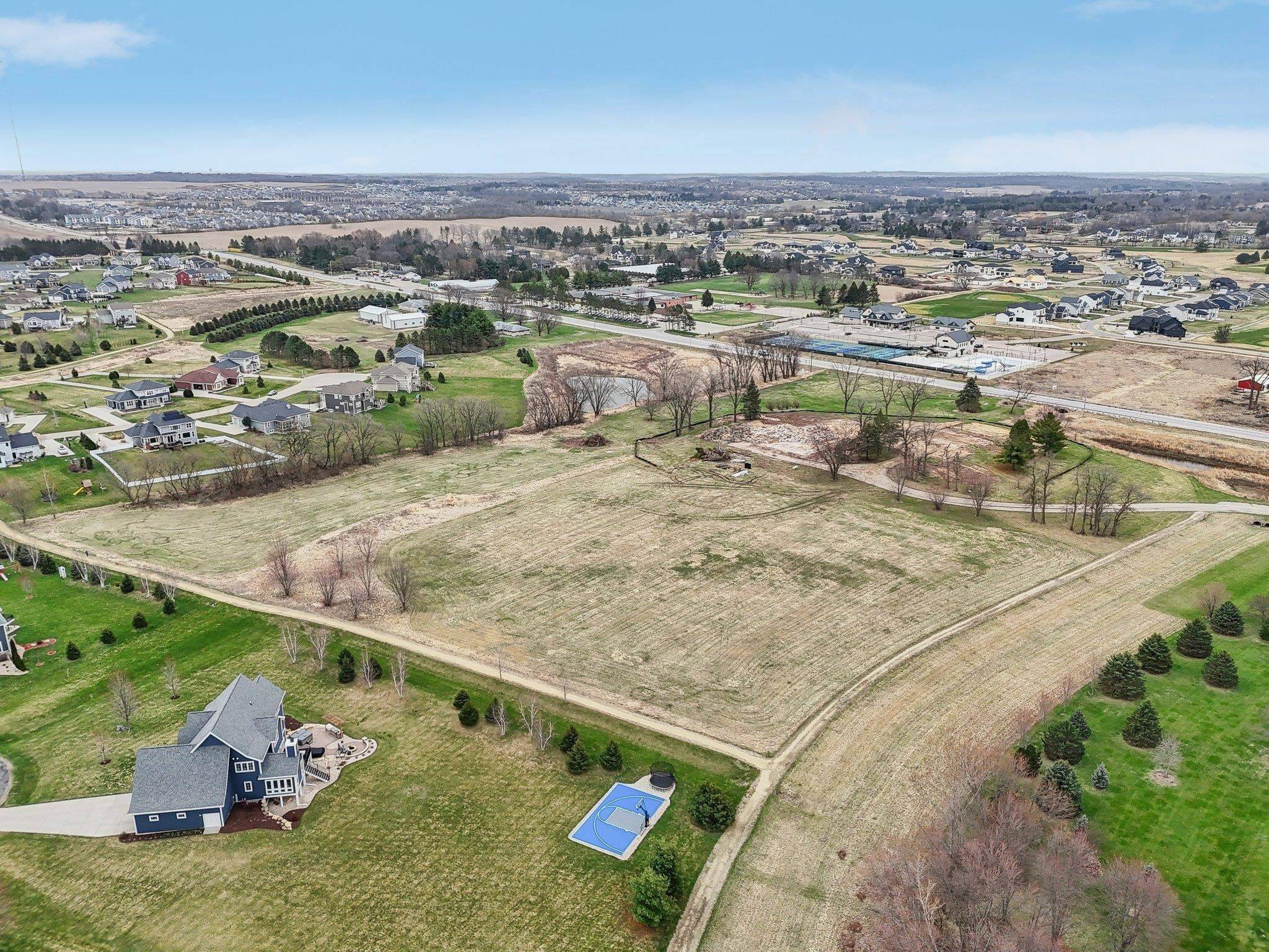 Verona, WI 53593,7672 W Mineral Point Road
