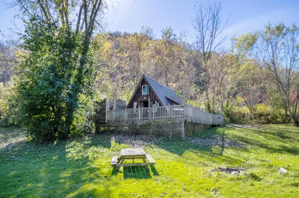 857 Highway 61, Readstown, WI 54652