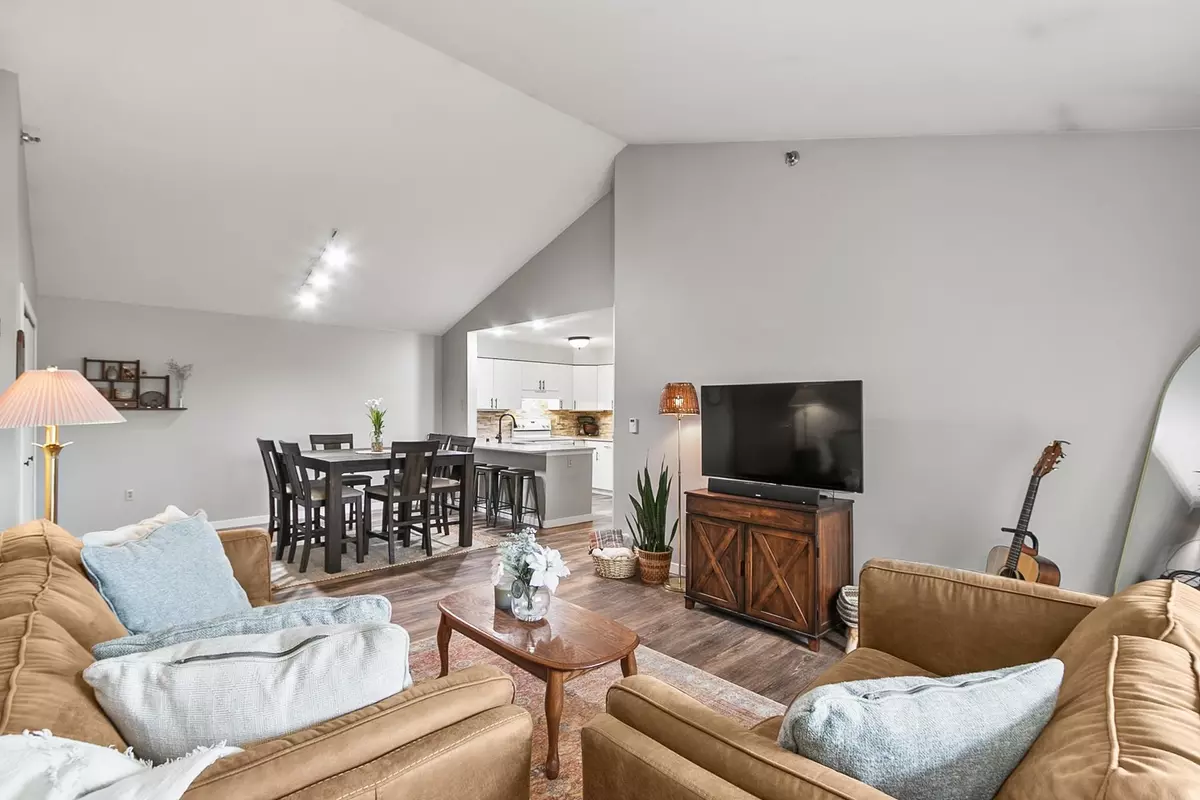 Waunakee, WI 53597,203 Kearney Way #306