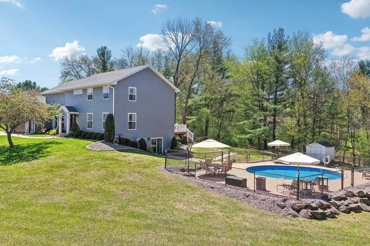 Wisconsin Dells, WI 53965,911 Fawn Court