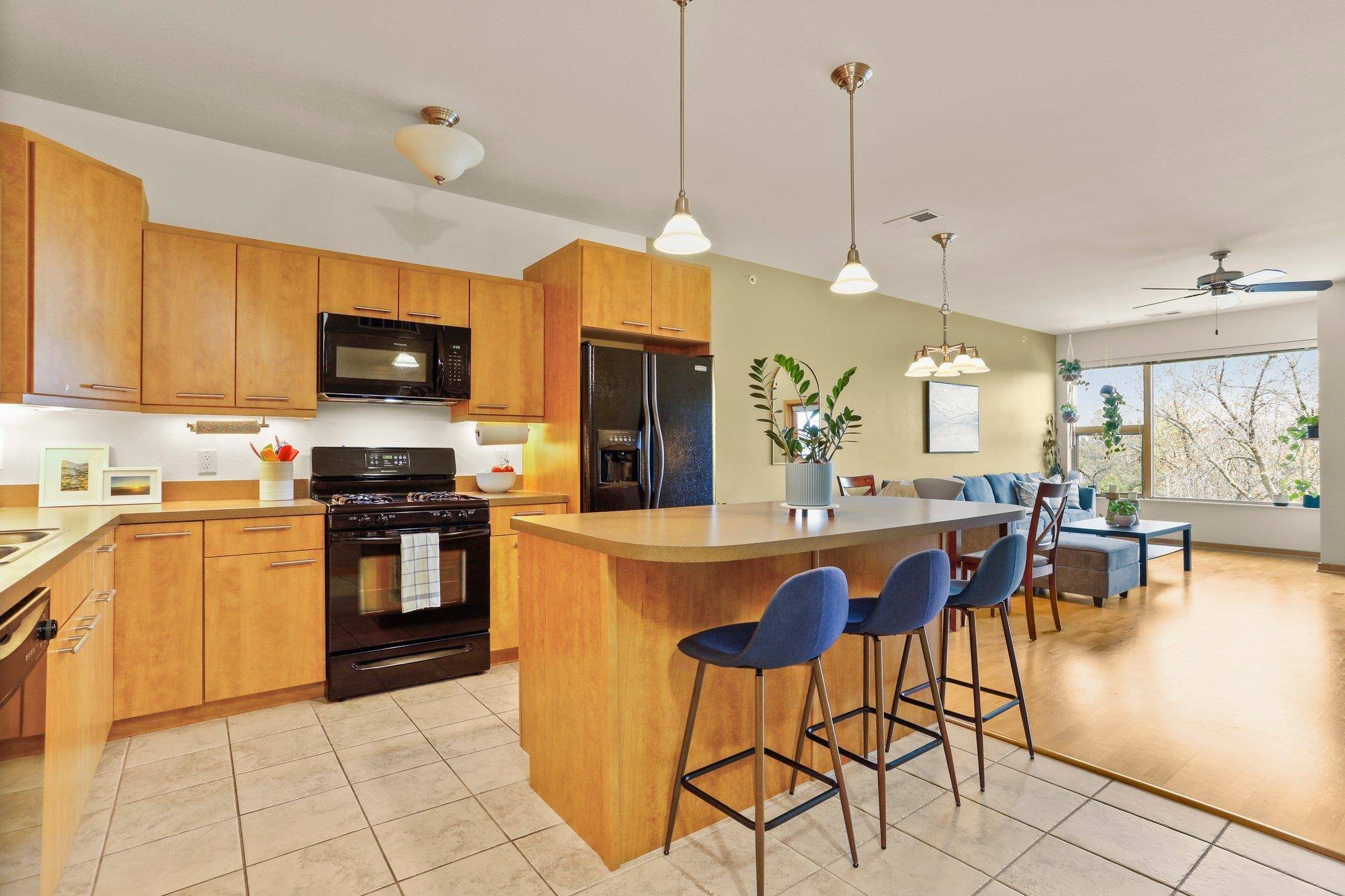555 S Midvale Boulevard #229, Madison, WI 53711