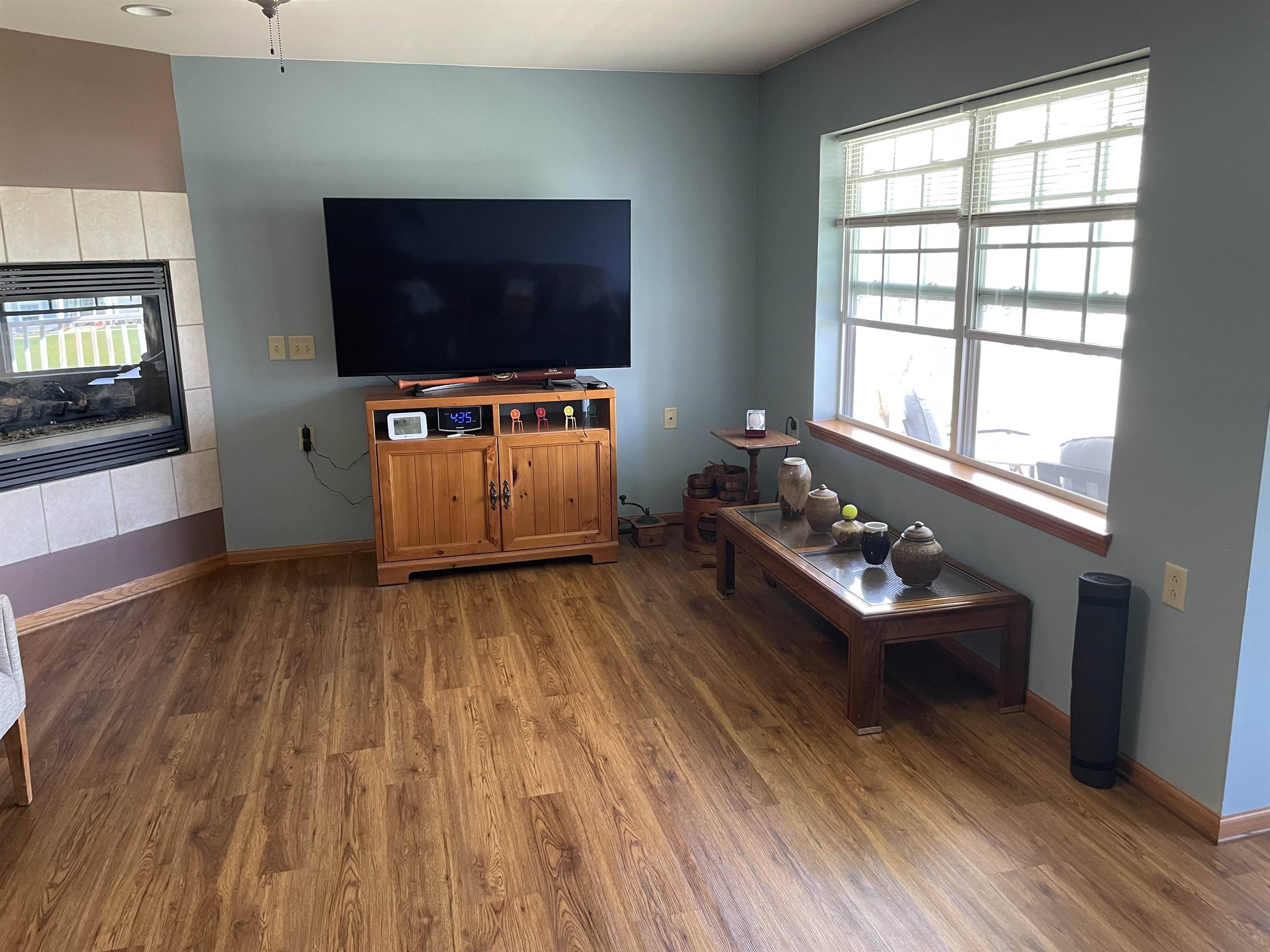 Sun Prairie, WI 53590,2998 Triumph Drive #8