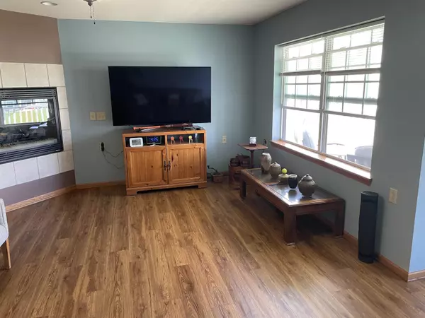 Sun Prairie, WI 53590,2998 Triumph Drive #8