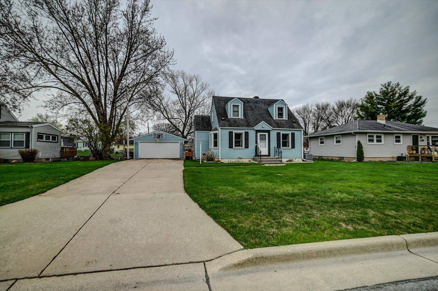 Deforest, WI 53532,717 Columbia Avenue