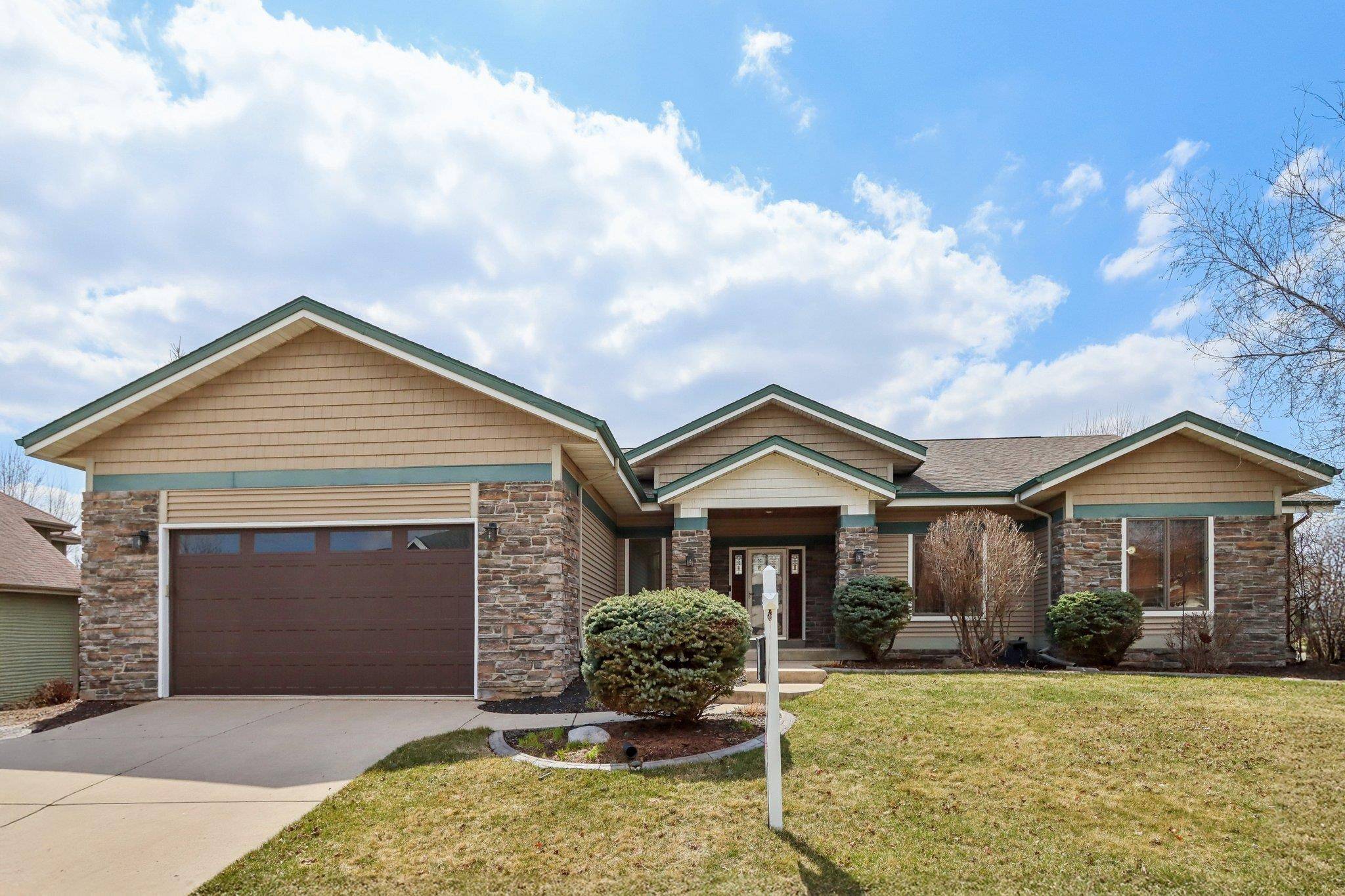 Waunakee, WI 53597,1231 Woodbridge Trail