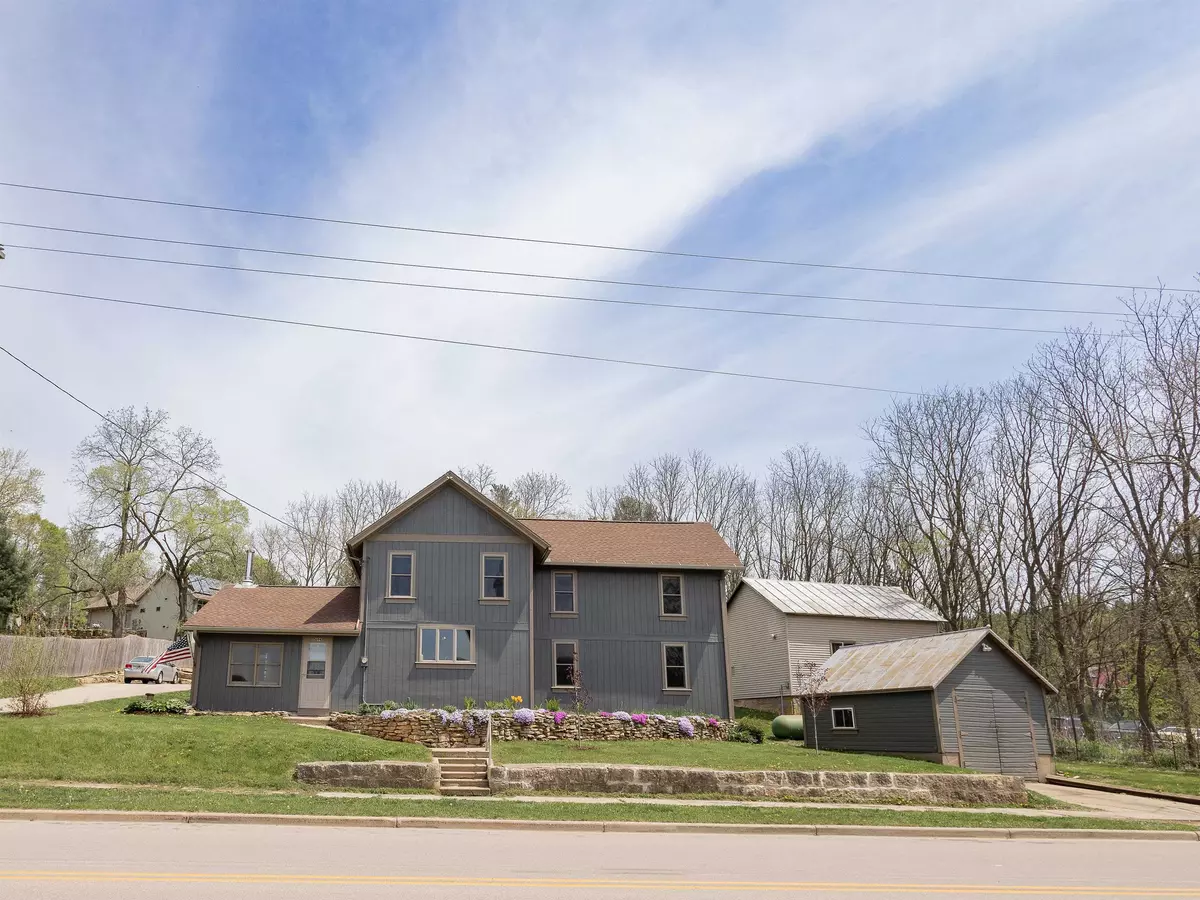 Verona, WI 53593,1694 Washington Street