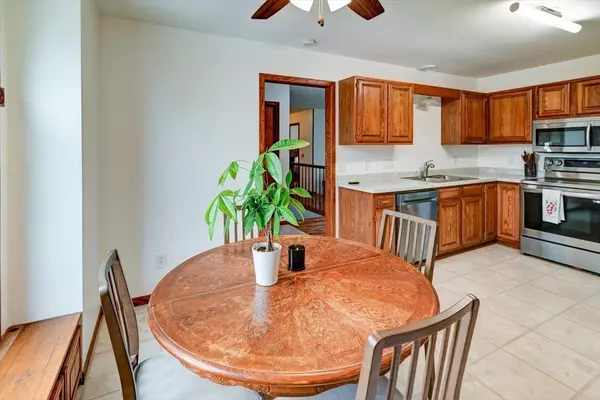 Waunakee, WI 53597,5543 Galway Drive