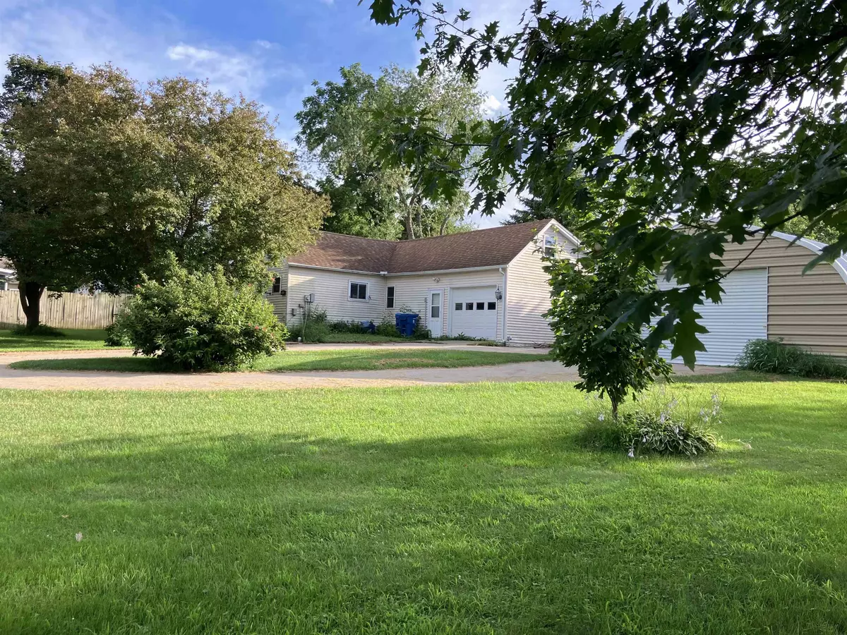 Benton, WI 53803,365 Jenkynsville Road