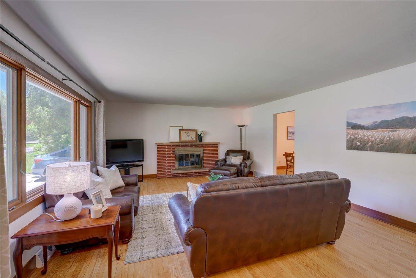 122 S Whitney Way, Madison, WI 53705
