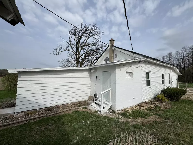 W5979 Loveland Road, Monticello, WI 53570