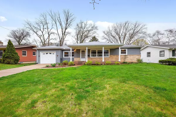 702 Hintze Road, Madison, WI 53704