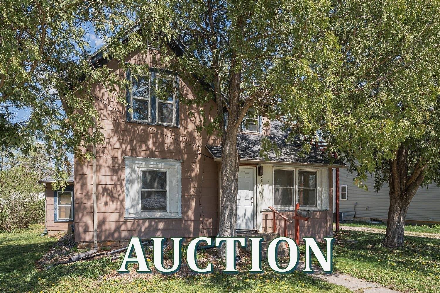 Reedsburg, WI 53959,332 La Valle Street