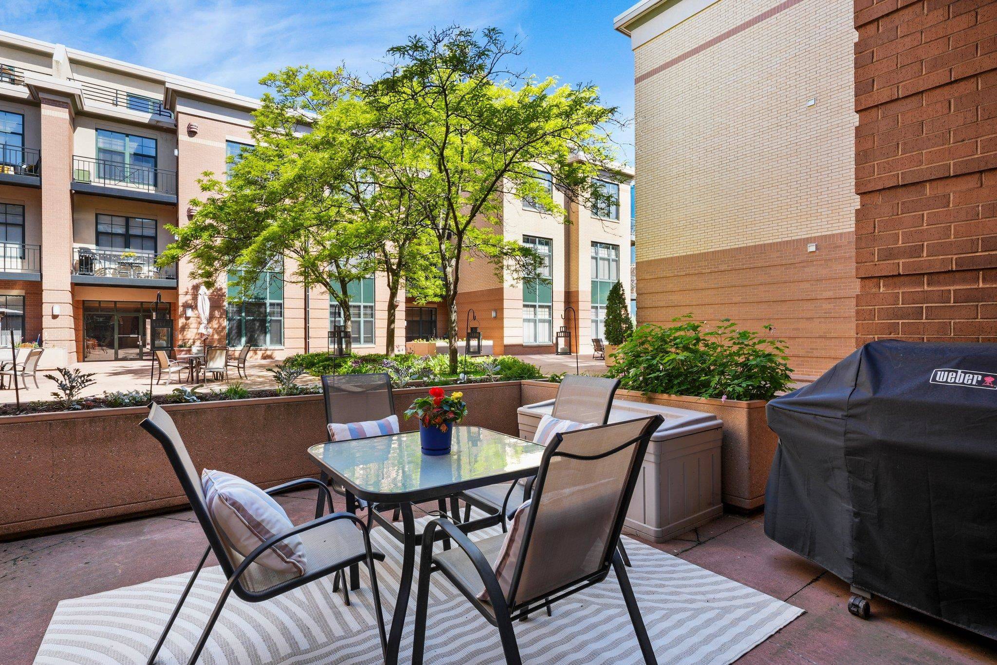 Madison, WI 53703,530 W Doty Street #105