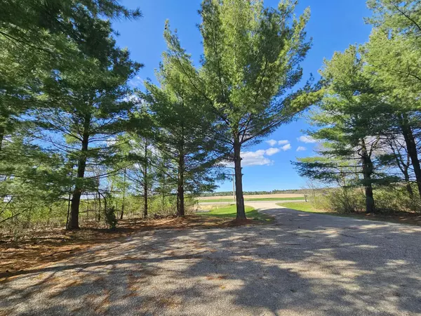 Hancock, WI 54943,965 County Road C