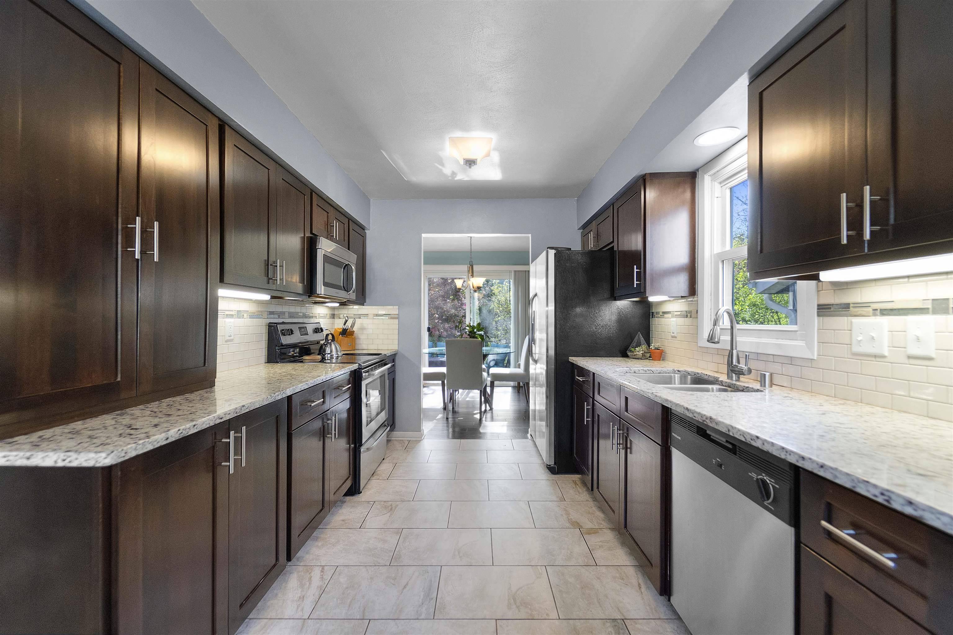 Middleton, WI 53562,5719 Highland Way