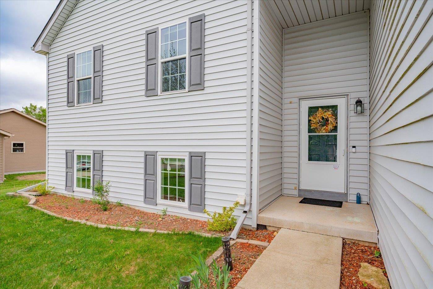 Lake Mills, WI 53551,324 Rosewood Avenue