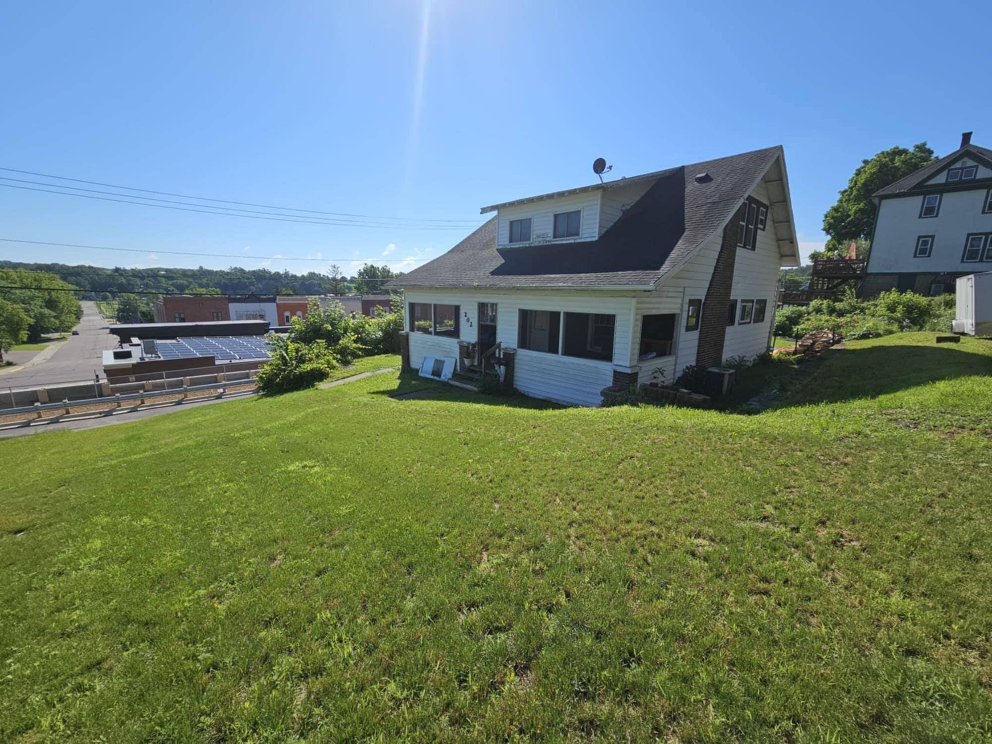202 Franklin Street, Elroy, WI 53929