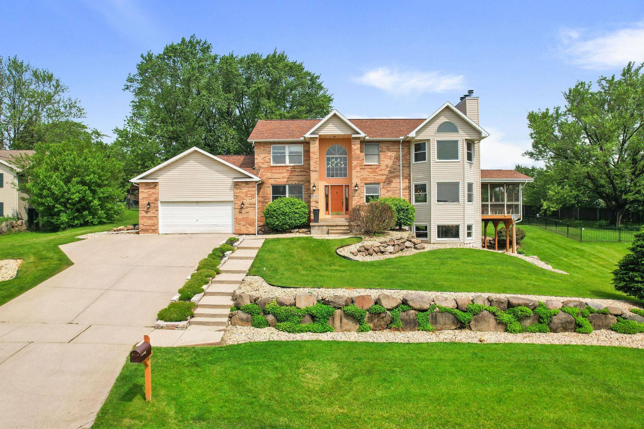 5712 Claredon Drive, Fitchburg, WI 53711