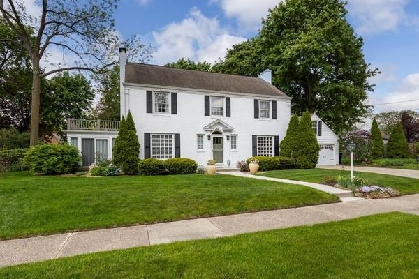 22 S Garfield Avenue, Janesville, WI 53545