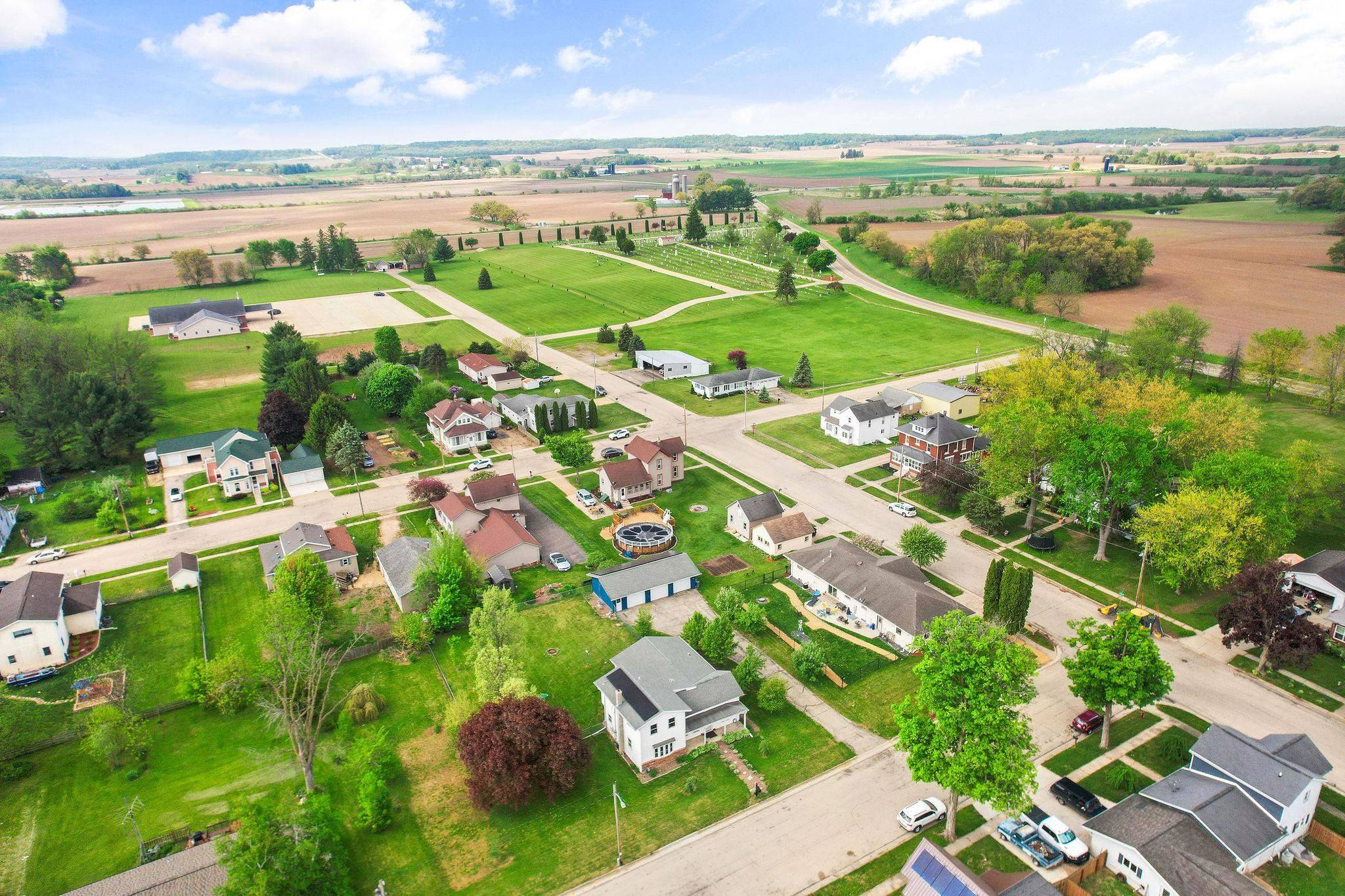 Albany, WI 53502,206 W State Street