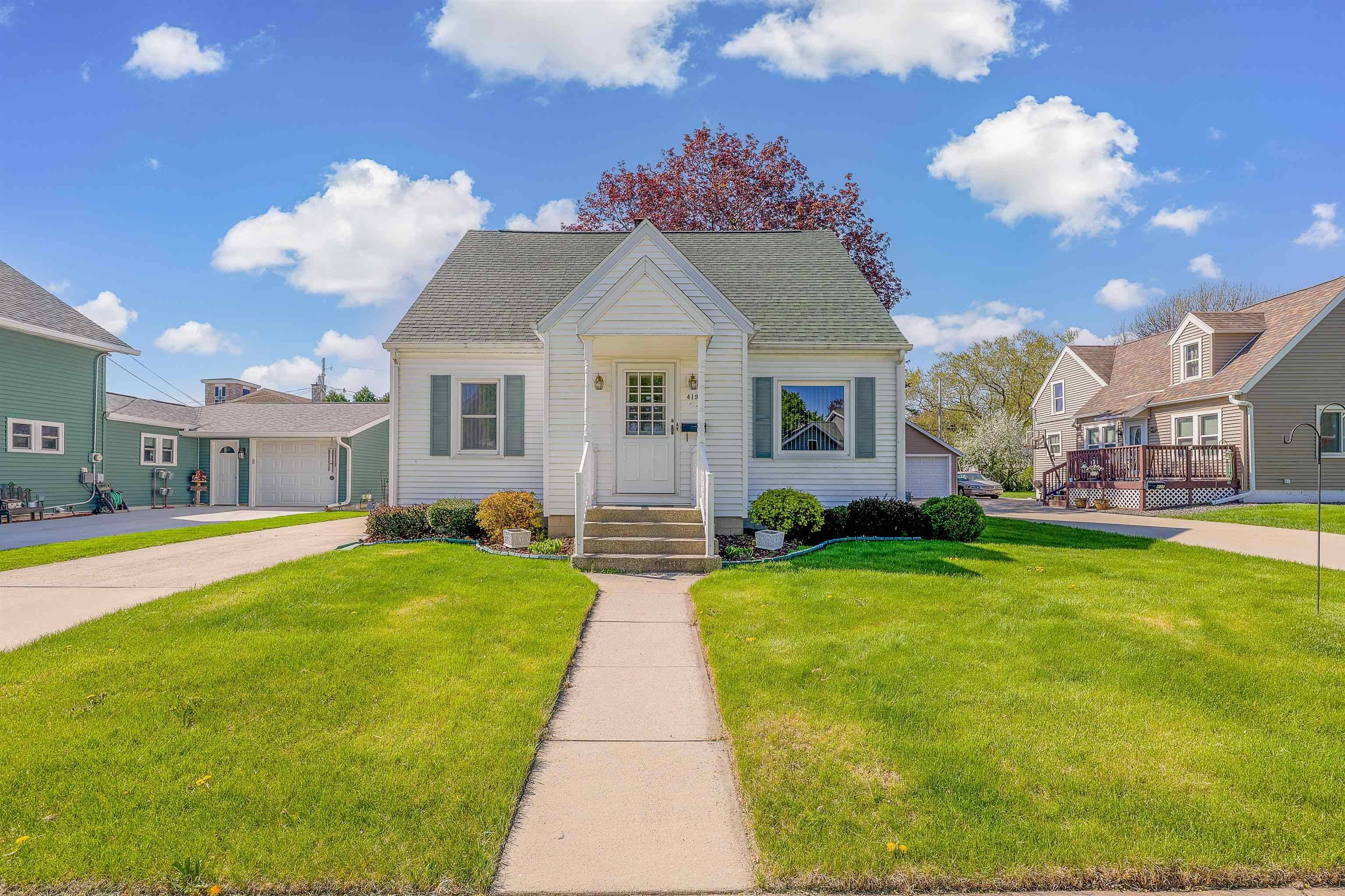 419 W Jefferson Street, Waupun, WI 53963-1823