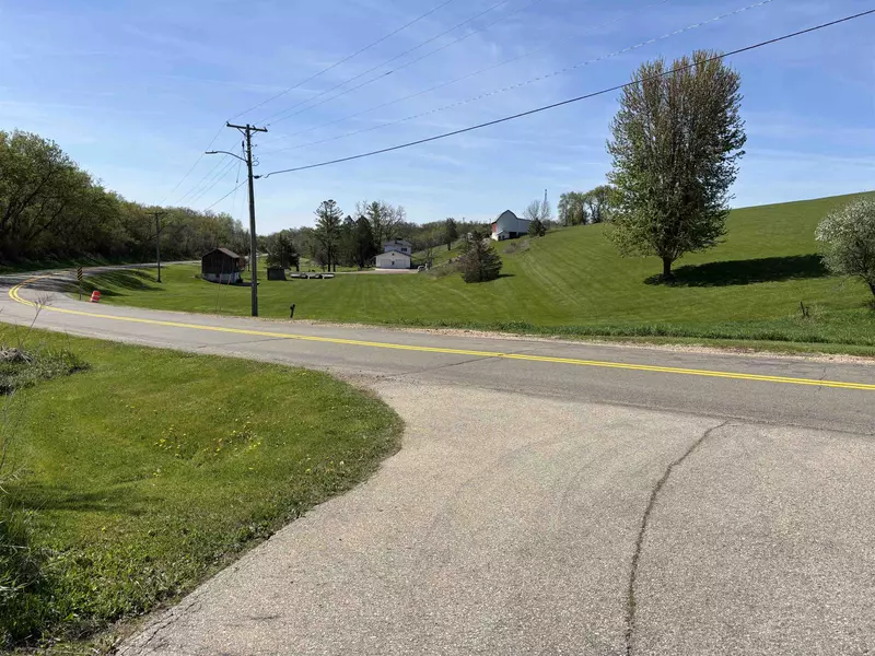 105-116 Pine Ridge Court, Barneveld, WI 53507