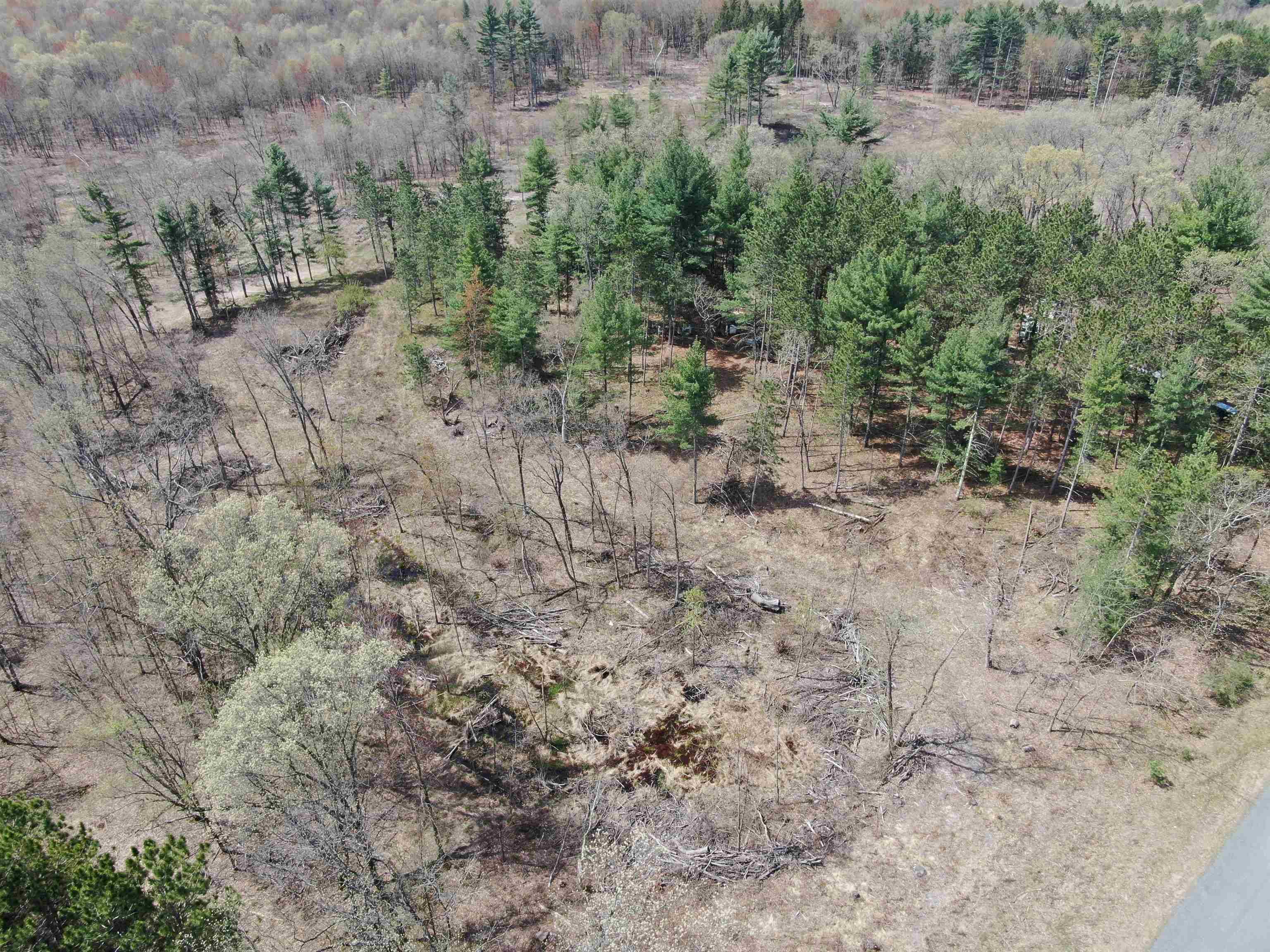 N6983 10th Avenue, New Lisbon, WI 53950