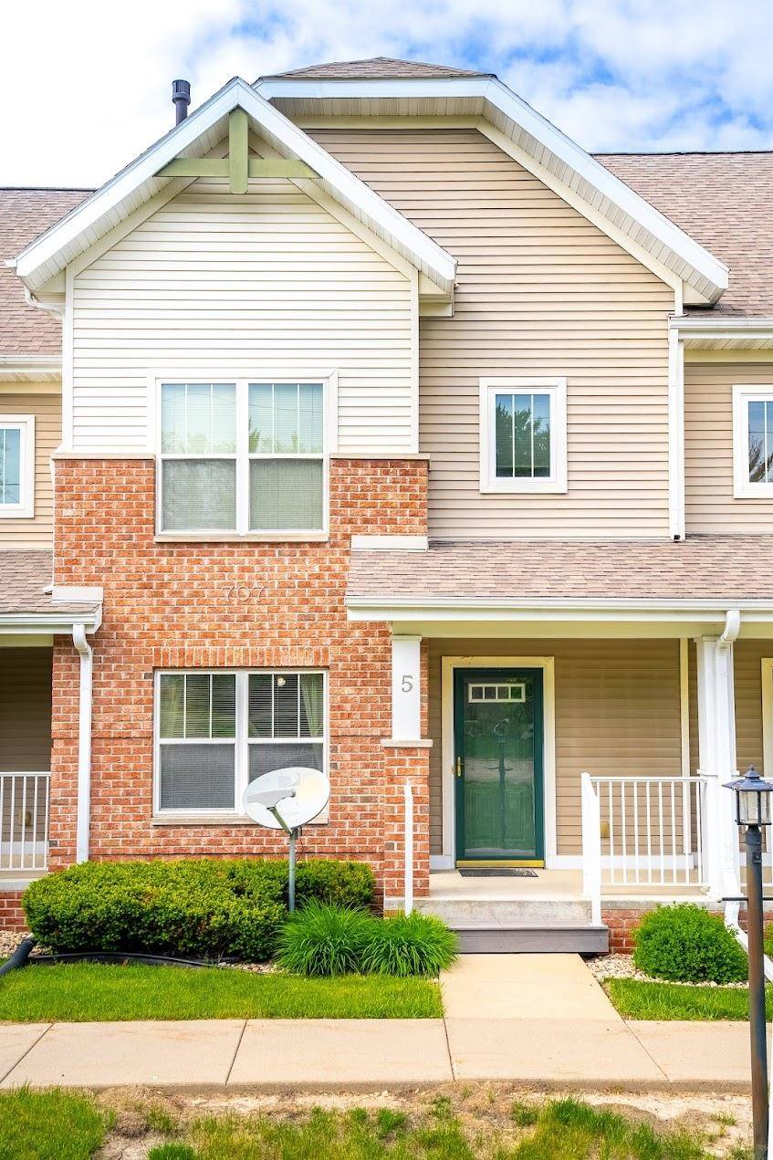 Middleton, WI 53562,707 Cricket Lane #5