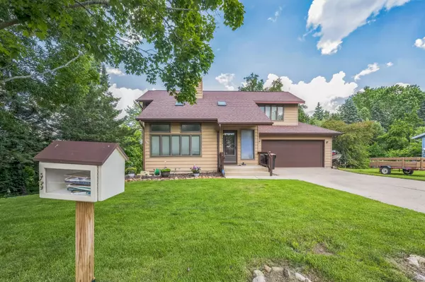 400 Old Indian Trail, Deforest, WI 53532
