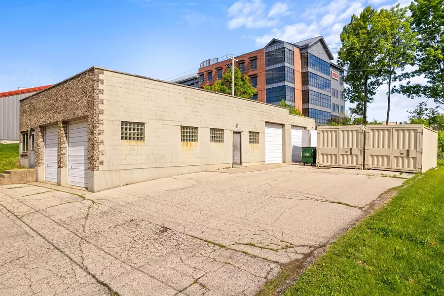 212 E Lincoln Street, Mount Horeb, WI 53572