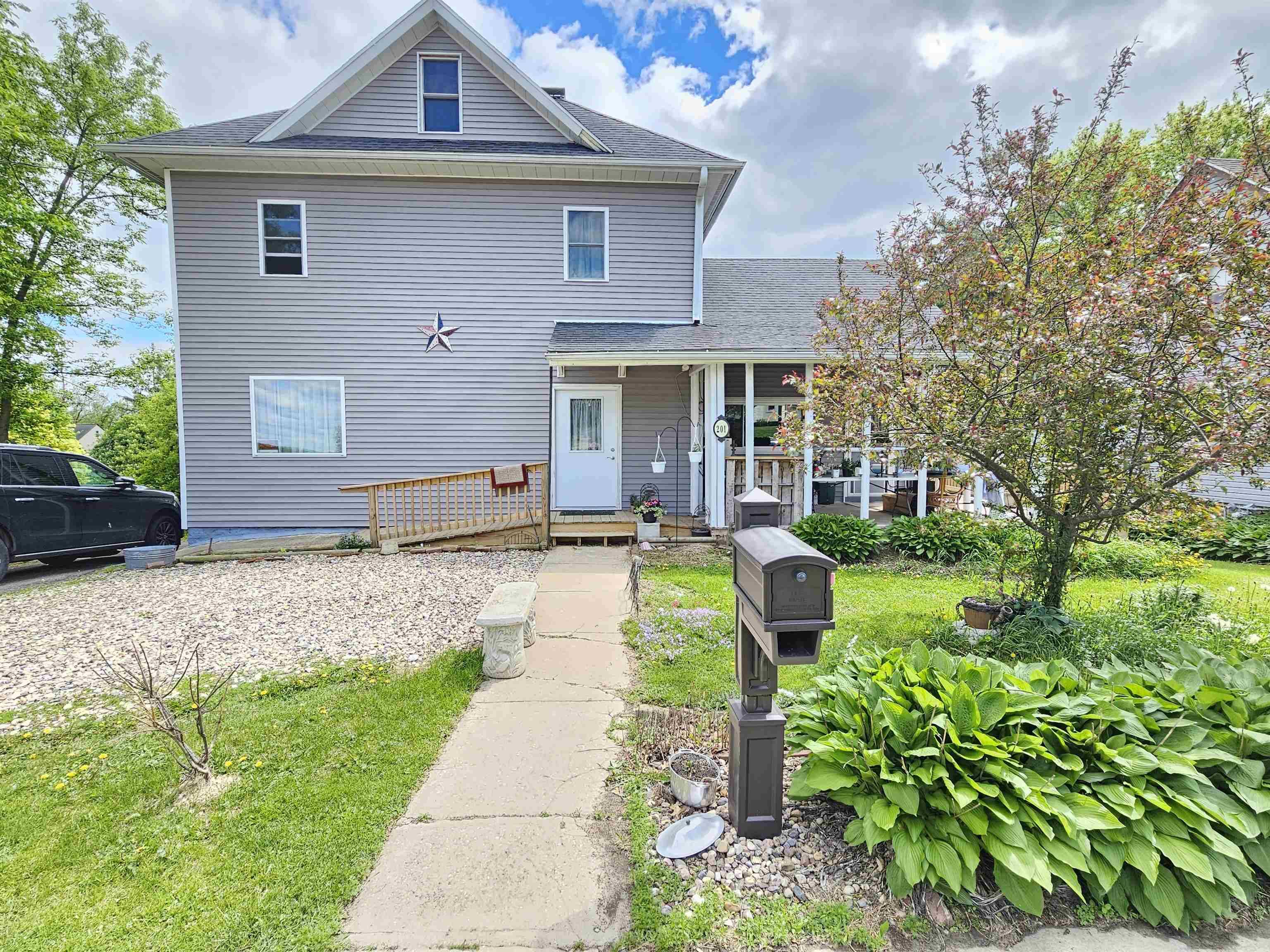 201 Center Street, Elroy, WI 53929