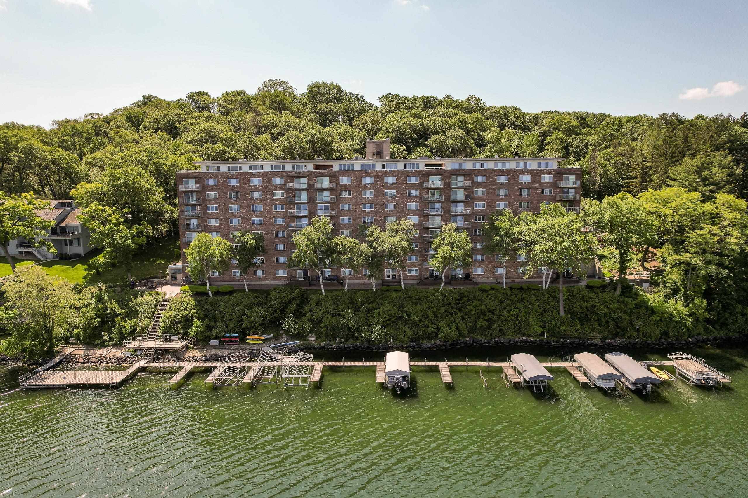 3100 Lake Mendota Drive #602, Madison, WI 53705-1462