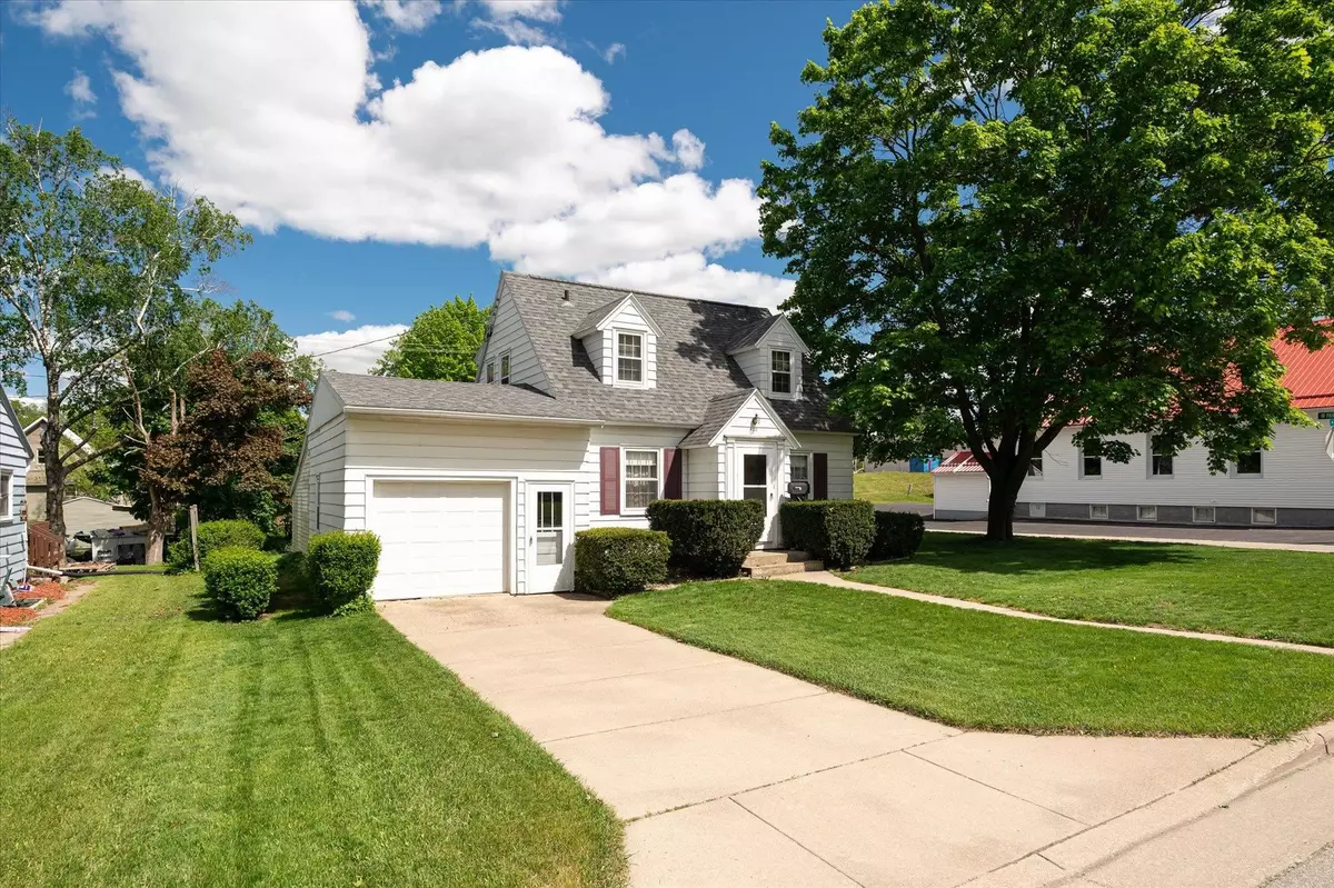 Viroqua, WI 54665,403 N Rock Avenue