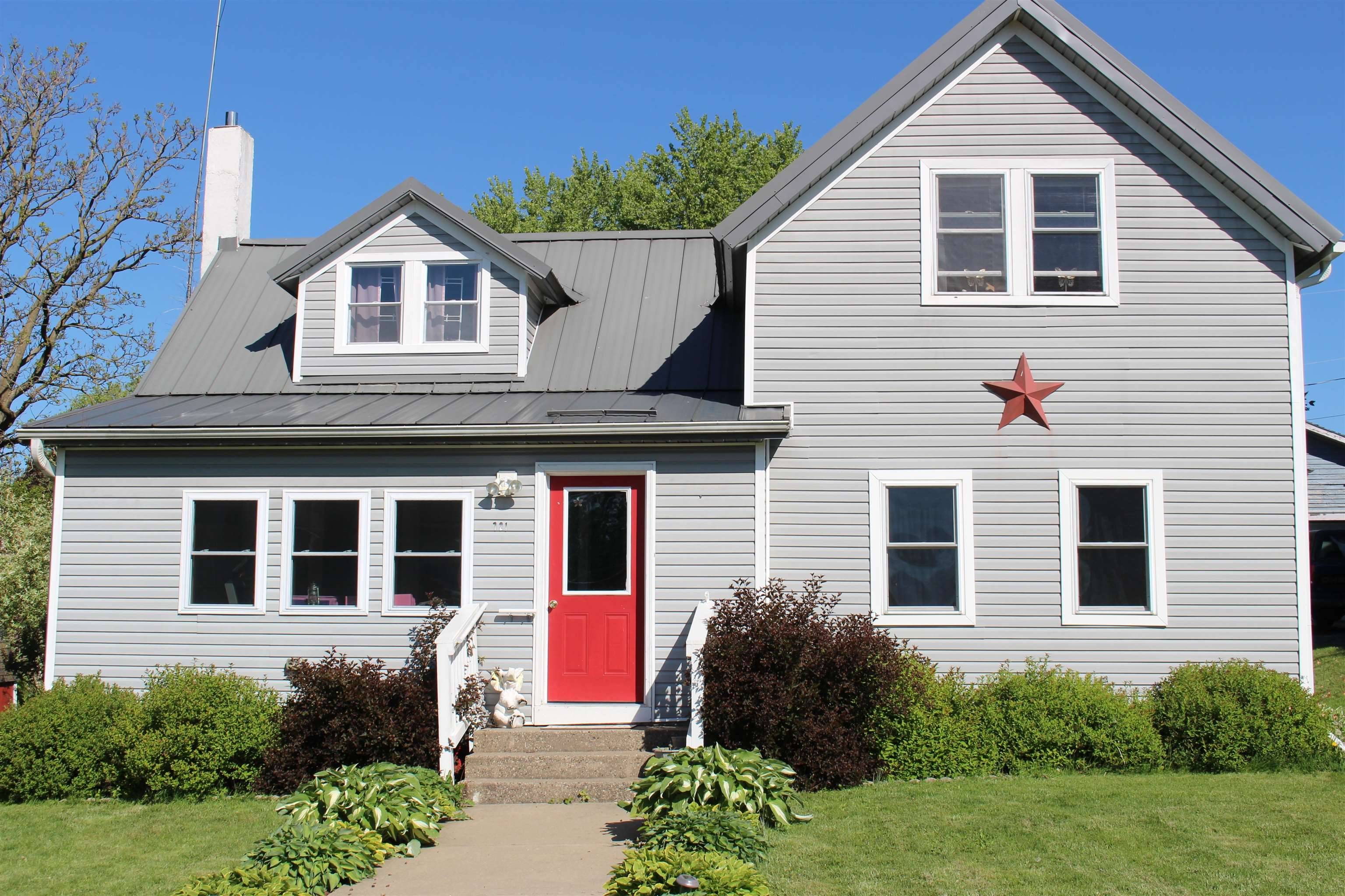 721 Field Avenue,  Hillsboro,  WI 54634