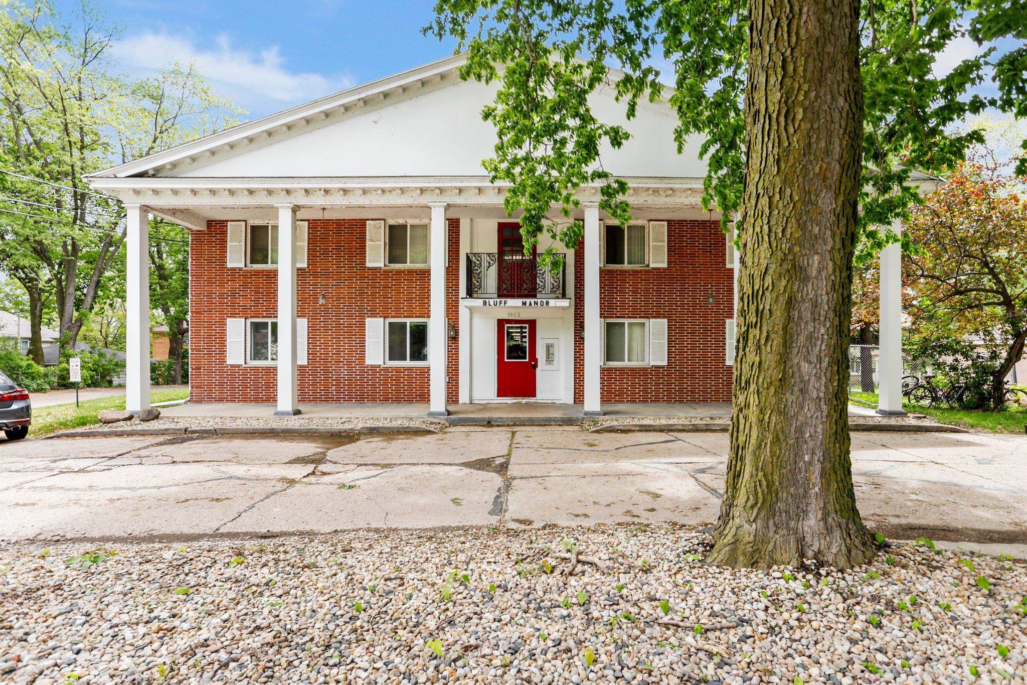 1923 Sherman Avenue, Madison, WI 53704
