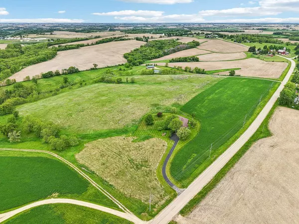 Mineral Point, WI 53565,1510 County Road QQ