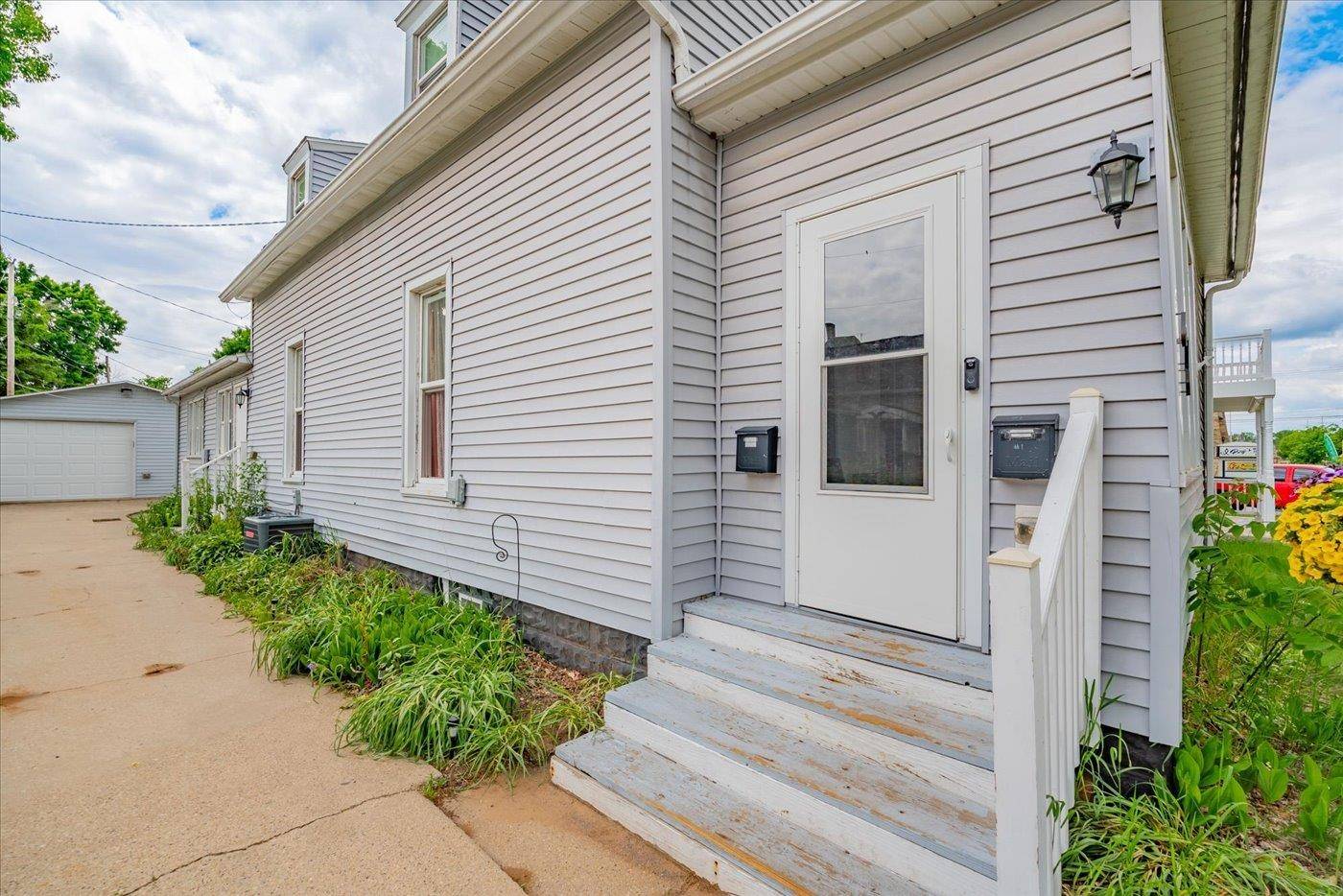 Portage, WI 53901,614 DeWitt Street