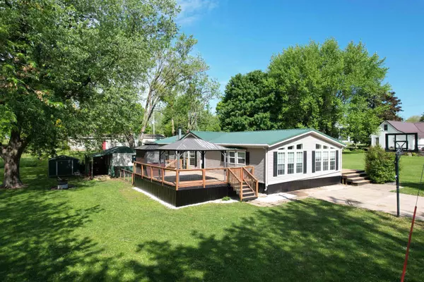 Livingston, WI 53554,115 S Watson Street