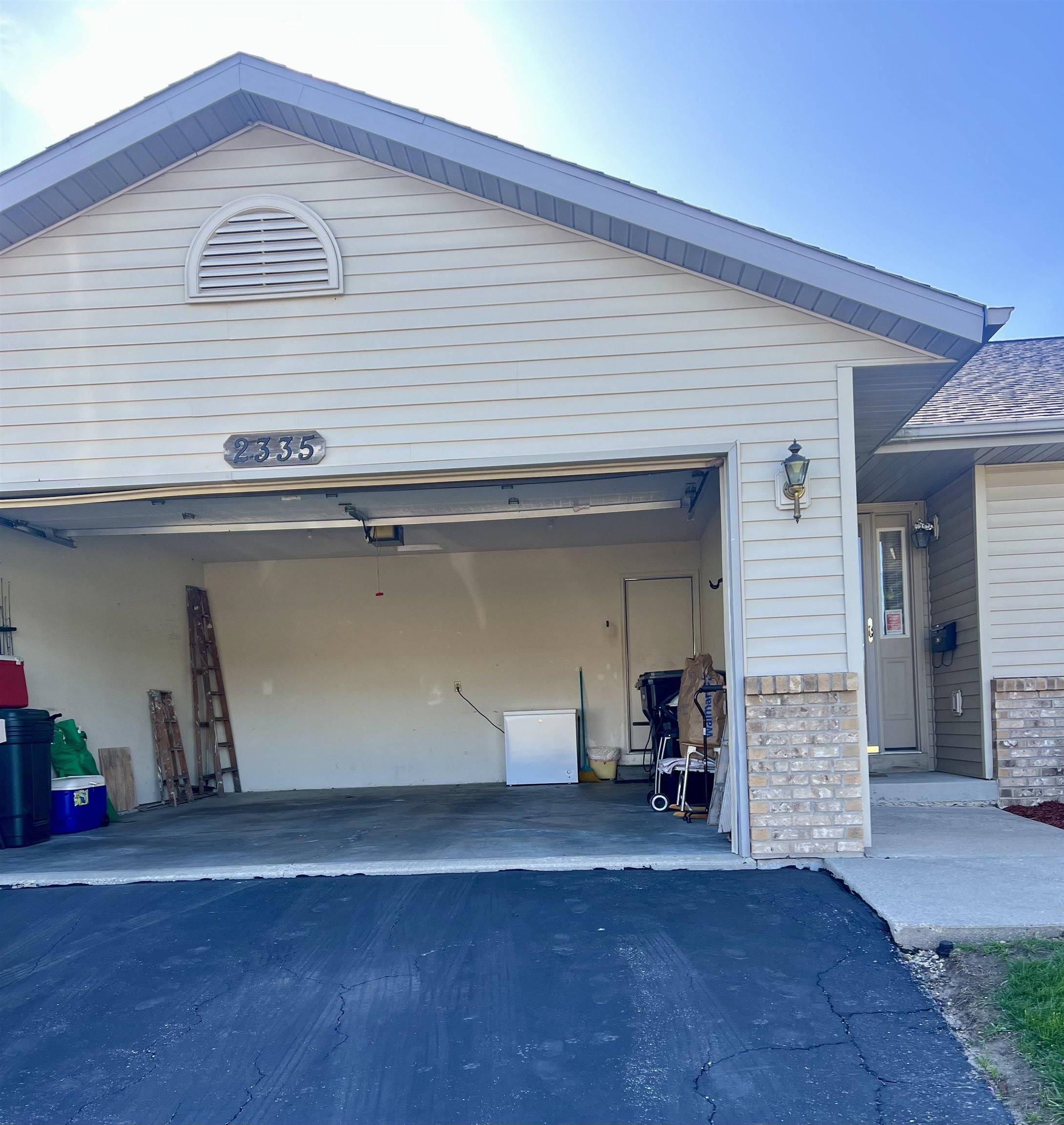 Beloit, WI 53511-00,2335 Granite Terrace #32