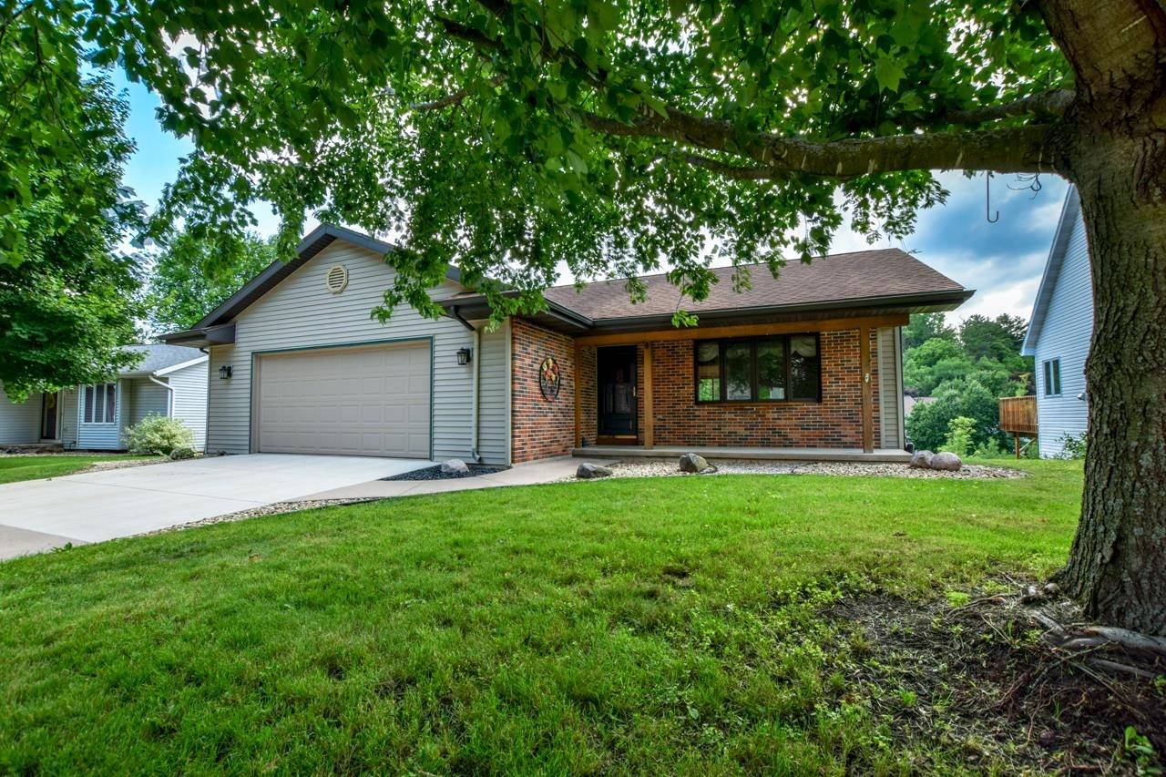 2133 Hillebrand Drive, Cross Plains, WI 53528