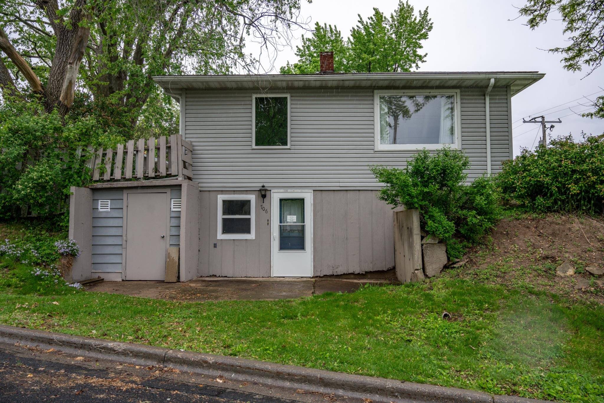 Mauston, WI 53948,706 Tremont Street