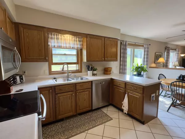 Stoughton, WI 53589,1009 Kings Lynn Road