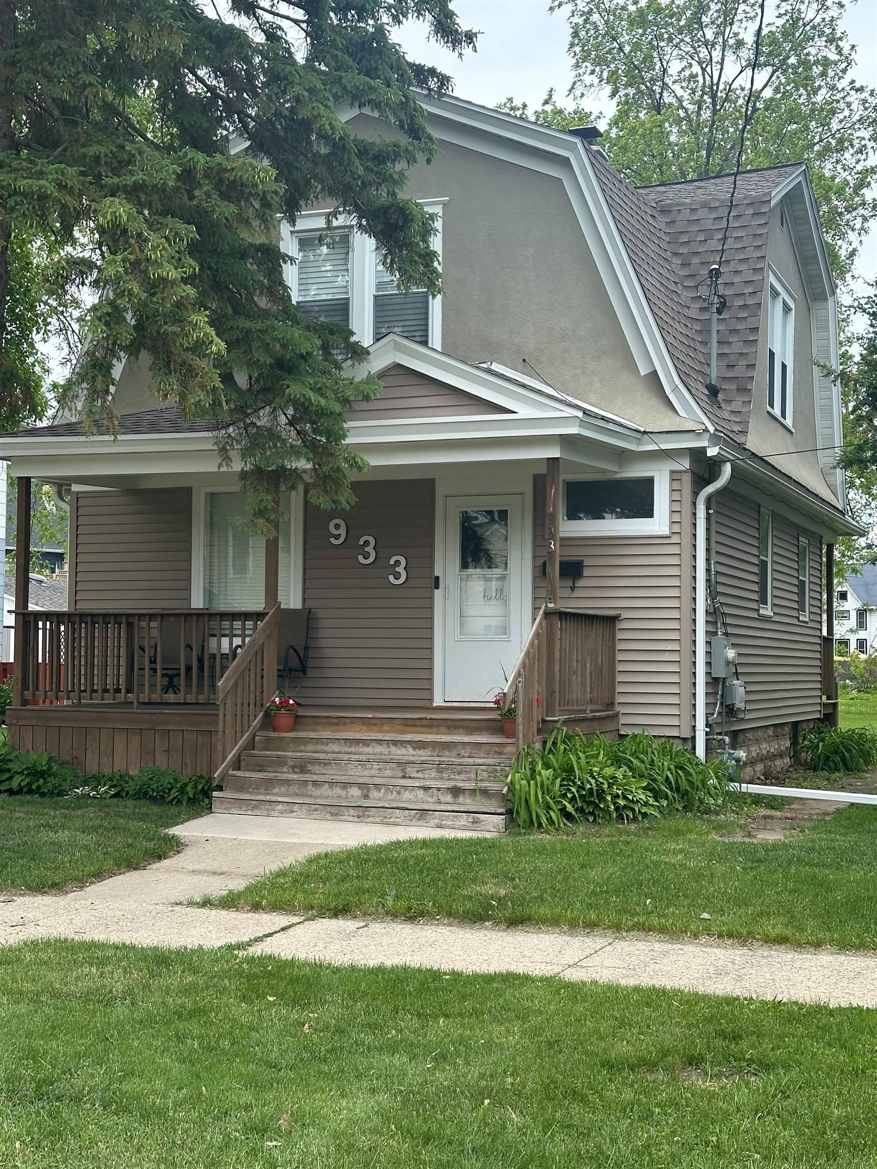 933 Walker Street, Janesville, WI 53545