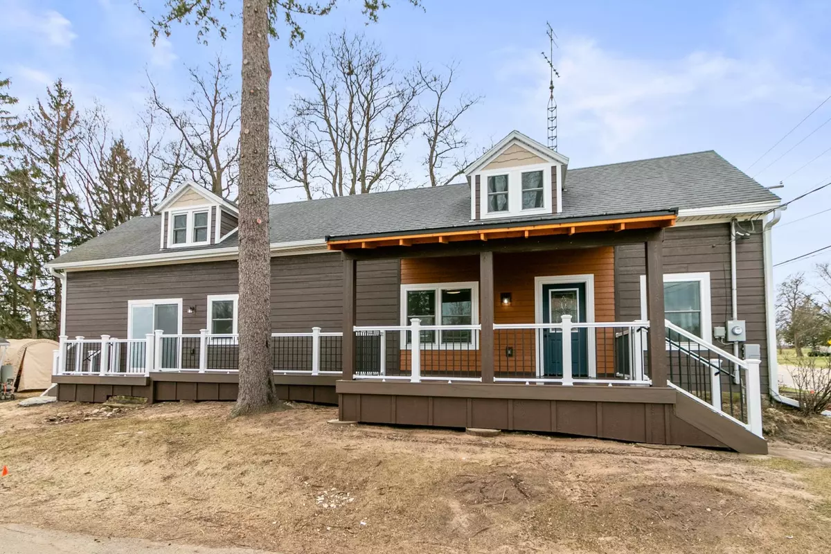 Wyocena, WI 53969,156 S Washington Street