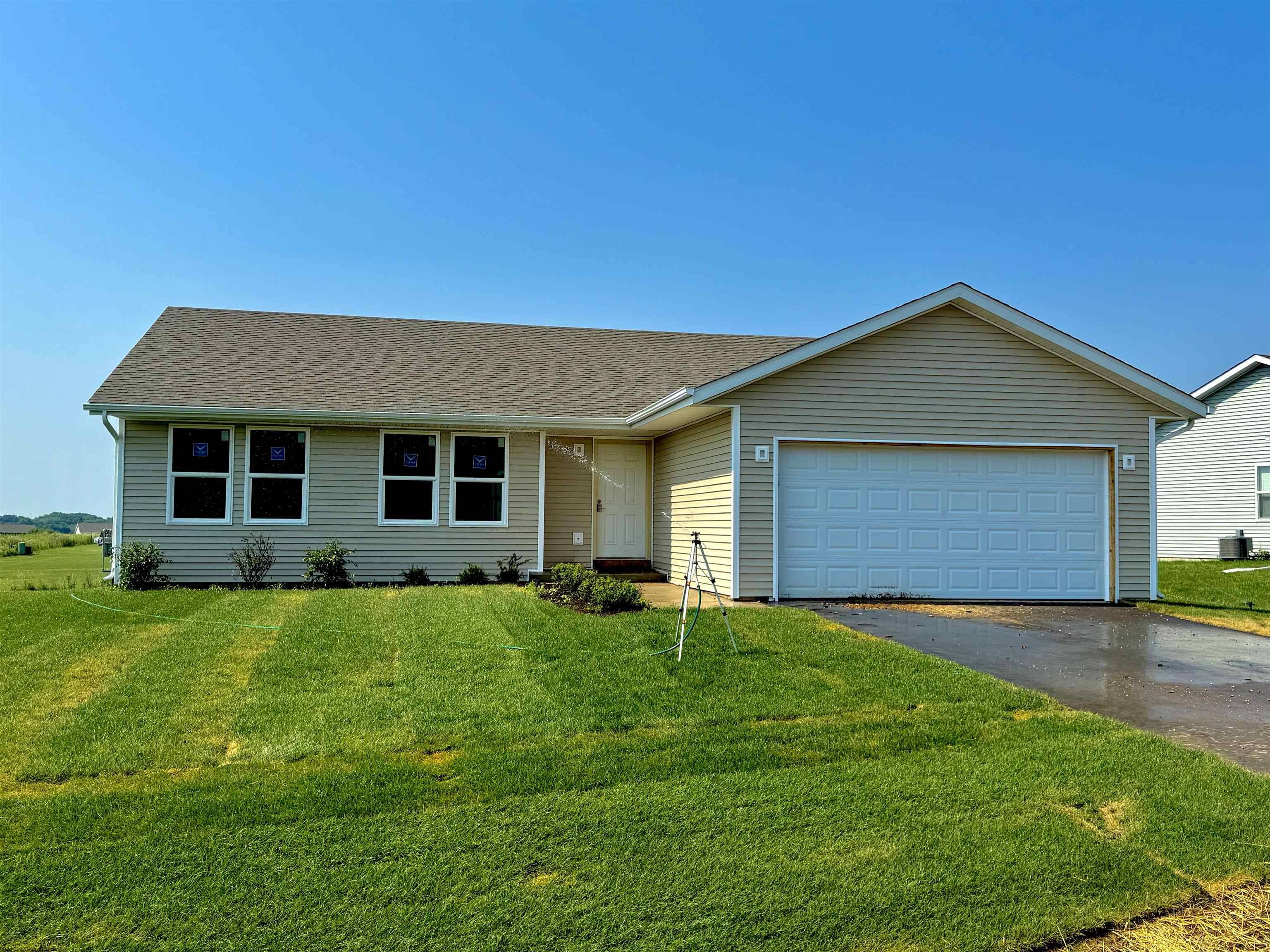 620 E Maple Beach Drive, Edgerton, WI 53534