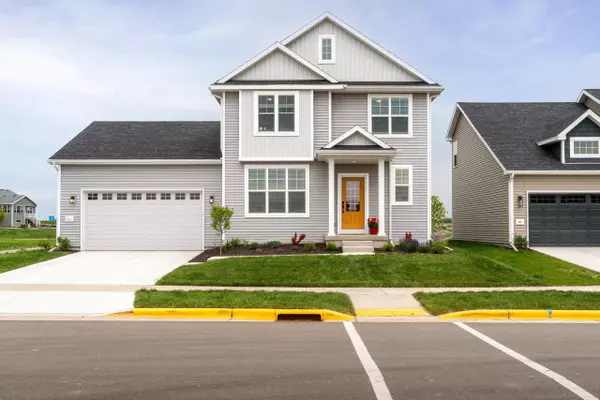 447 Crusader Point, Waunakee, WI 53597
