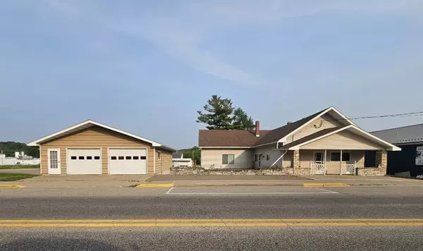 1004 Water Avenue, Hillsboro, WI 54634